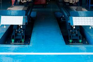 Süllyesztett oszlopos emelő ajánlatkérés