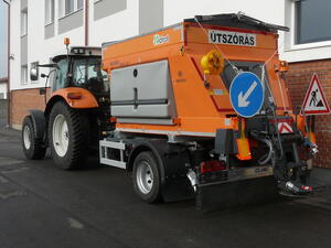 Vontatott sószóró ajánlatkérés