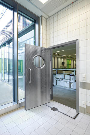Hörmann Nemesacél lengőajtó product image 4
