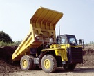 Komatsu Merev vázas dömper HD325-7 product image 3