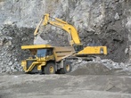 Komatsu Merev vázas dömper HD605-7 product image 2