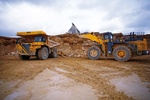 Komatsu WA900-3 product image 1