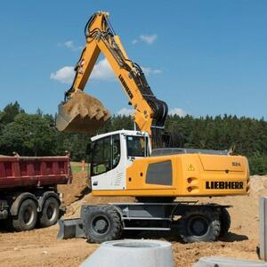 LIEBHERR A 924 Litronic gumikerekes markológép product image 4