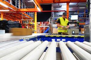 Nemzetközi futárszolgálat ajánlatkérés