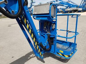 Genie Z-34/22 IC 4WD product image 3