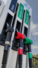 AK-S TANKOLÓAUTOMATA product image