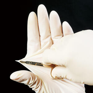 Biologix 97-1115 Latex púdermentes, egyszer használatos kesztyű, product image 2