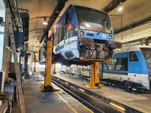 Profimaster ESH és ESSH típusú emelőoszlopok Vasúti csoportemelő berendezések, 5 t és 75 t közötti oszloponkénti teherbírással product image 2