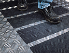 3M 3M™ Safety-Walk™ felületre alakítható csúszásgátló product image 1