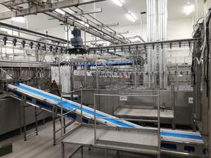 Moltech Élelmiszeripari feldolgozáshoz tervezett szállítópályák és komplett rendszerek  fém- vagy műanyaghevederes, görgős, illetve speciális megoldások. product image 9