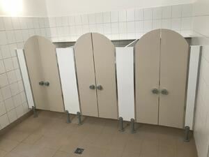 SVM Polcos összekötésű óvodai WC válaszfal product image 3