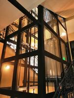 Keller hidrolift Társasházakba egyedi igényre szabott, akár utólag is beépíthető személyfelvonók product image