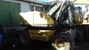 VOLVO EW 160 gumikerekes kotró product image 1