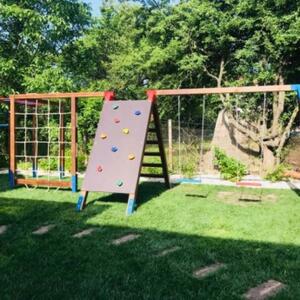 Játszótérpont Kft. Hintával kombinált, nyújtós mászóka mászó hálóval product image 1